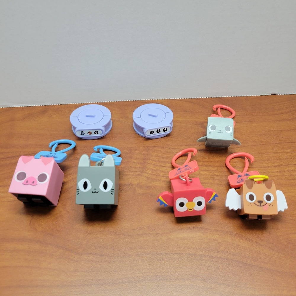 Pet Simulator X lot of 5 keychain / backpack clip on